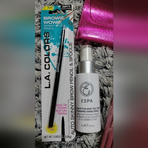 Skincare/ Make-Up Bundle - Picture 2 of 6